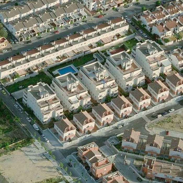 80 viviendas colectivas, locales comerciales y garaje. Mairena del Aljarafe. SEVILLA